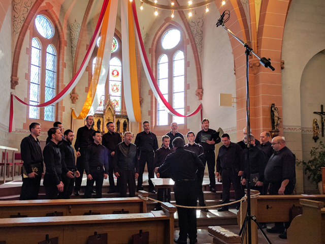 Der Chor beim Wettbewerb in Horbach bei Limburg